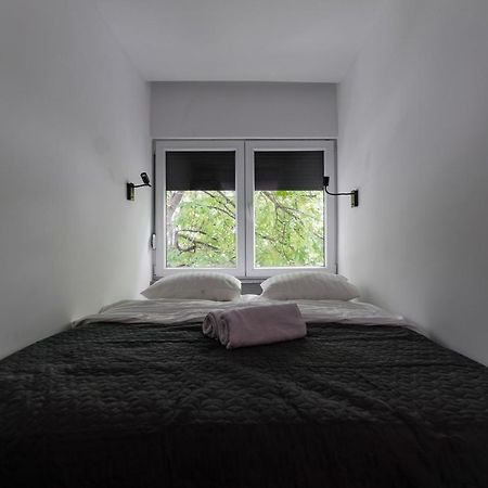 Hotel The White Tree Pristina Exterior foto